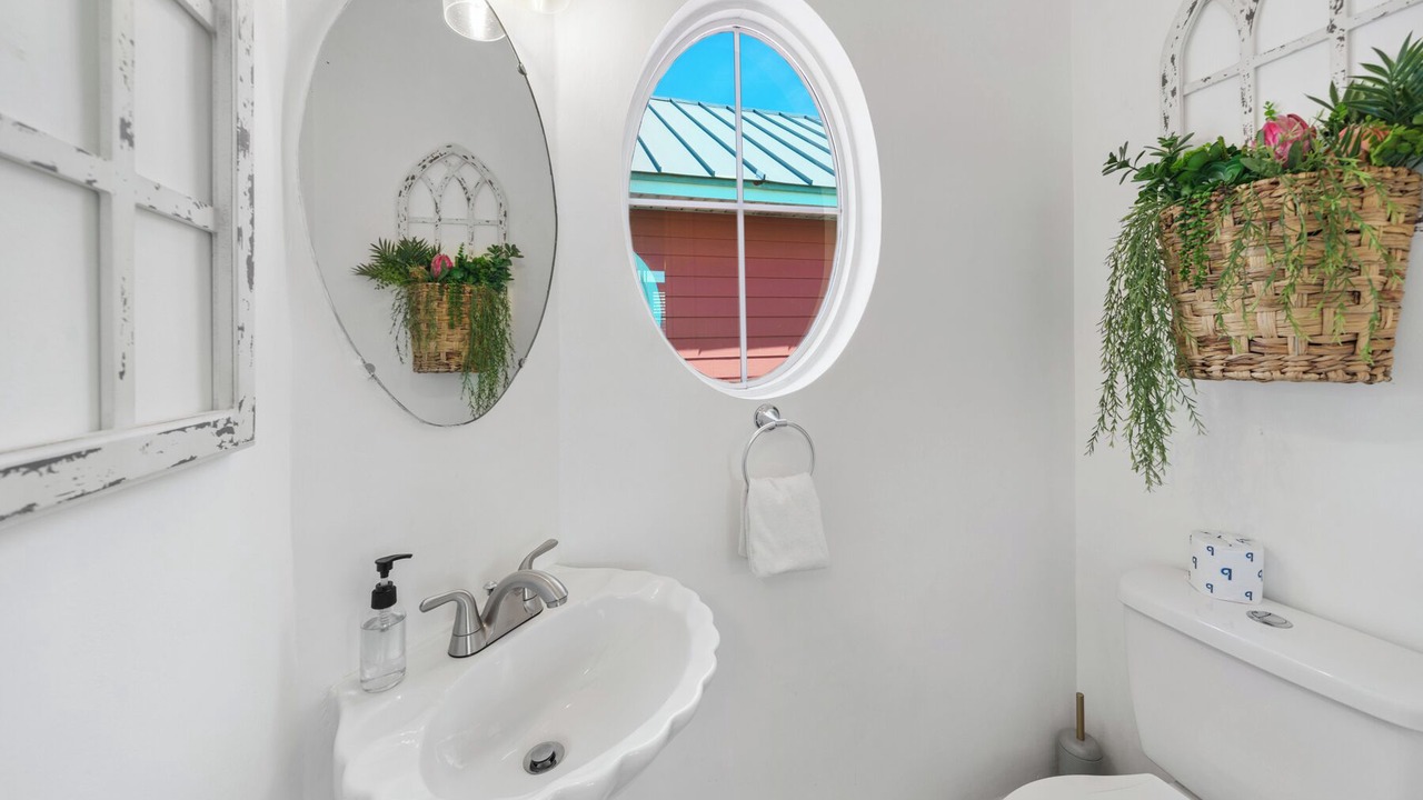 Photo of Bathroom in Lullwater Beach