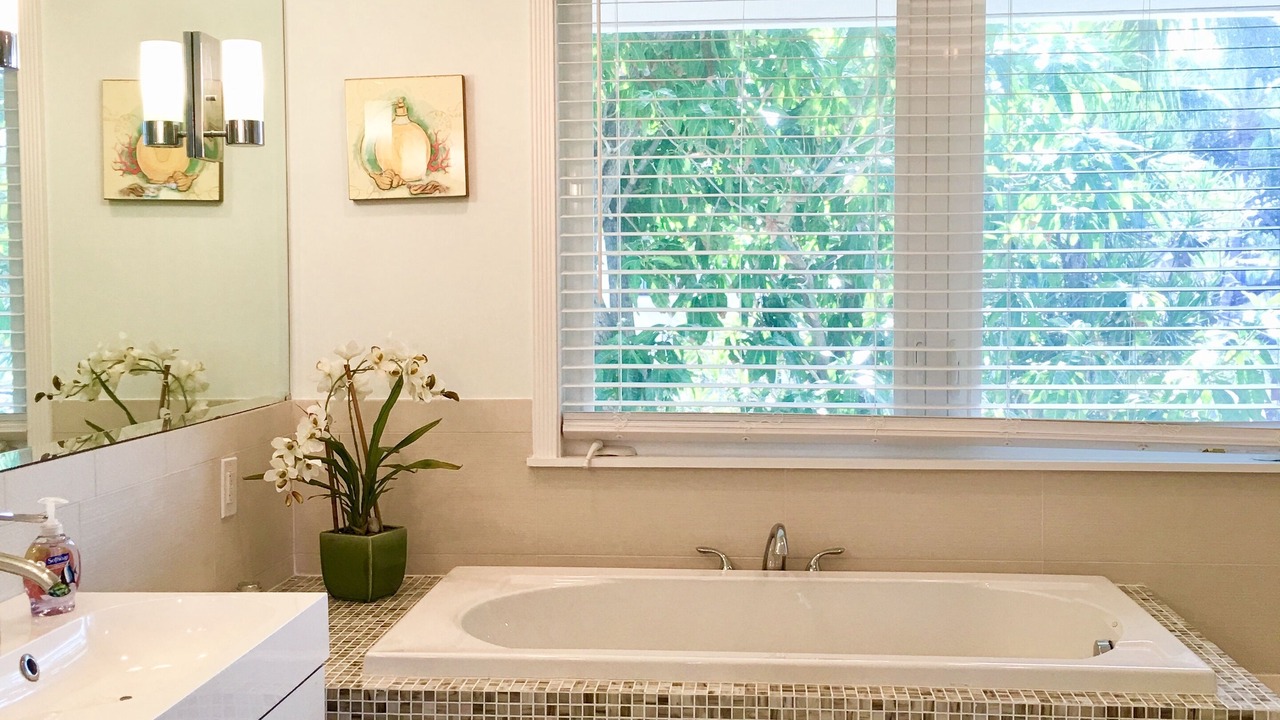 Photo of Bathroom in Idlewyld