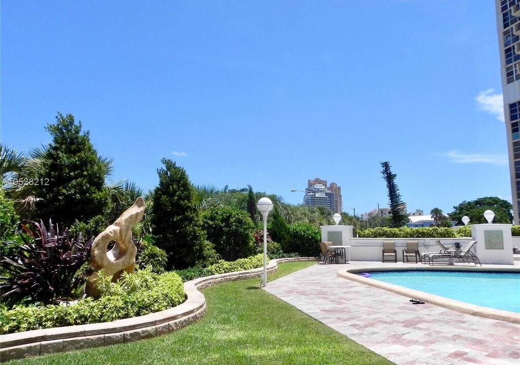 Photo of Outdoor in Lauderdale Beach
