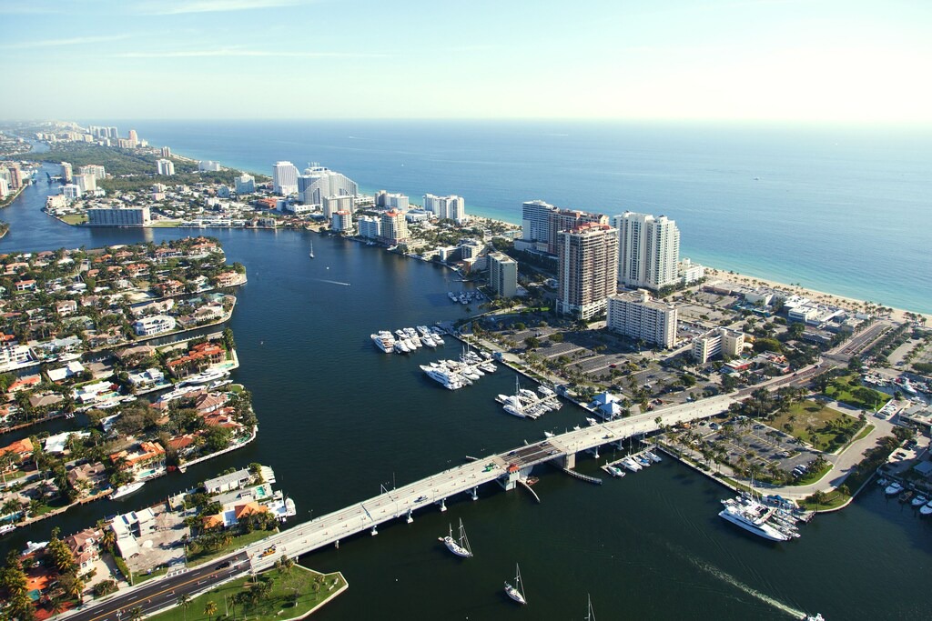 Photo of Others in Lauderdale Beach