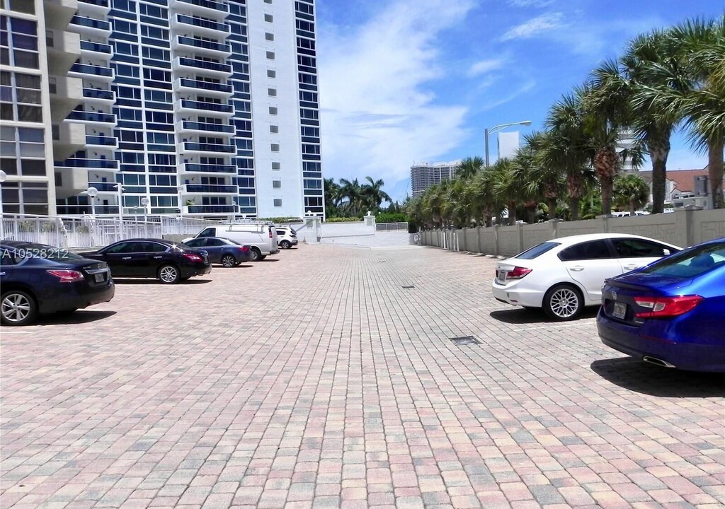 Photo of Buildings in Lauderdale Beach