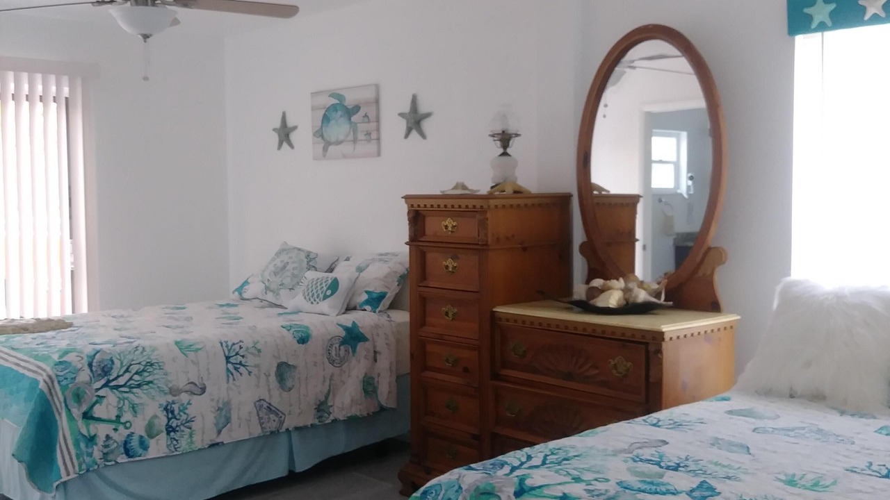 Photo of Bedroom in Weeki Wachee Gardens
