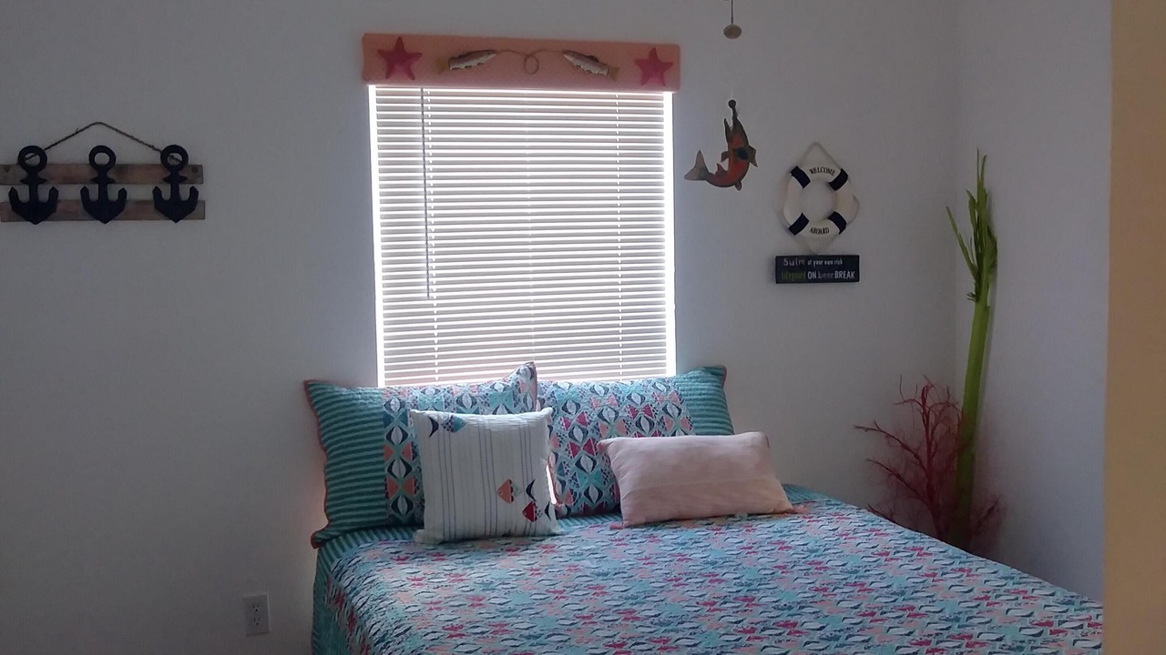 Photo of Bedroom in Weeki Wachee Gardens