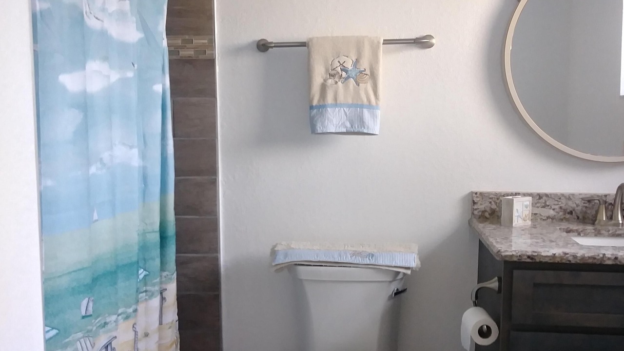 Photo of Bathroom in Weeki Wachee Gardens
