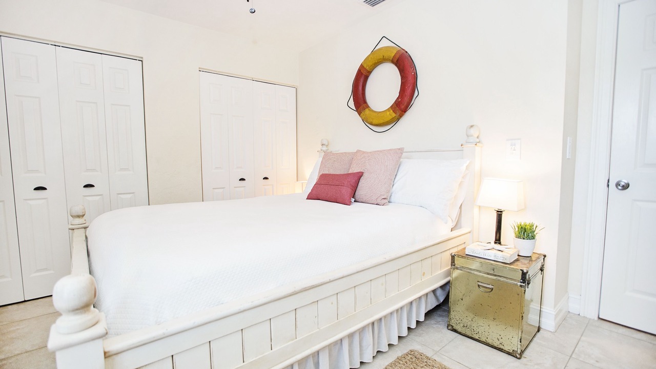 Photo of Bedroom in Naples Park