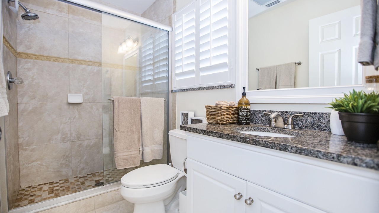 Photo of Bathroom in Naples Park