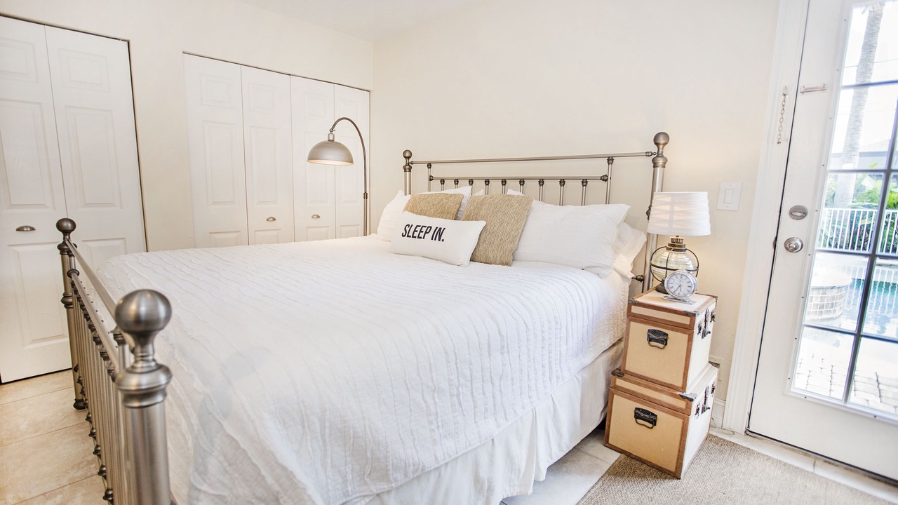 Photo of Bedroom in Naples Park