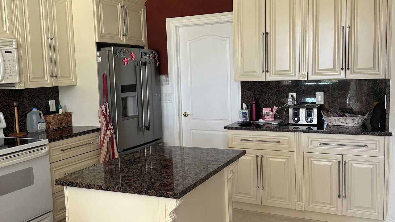 Photo of Kitchen in Stoneybrook
