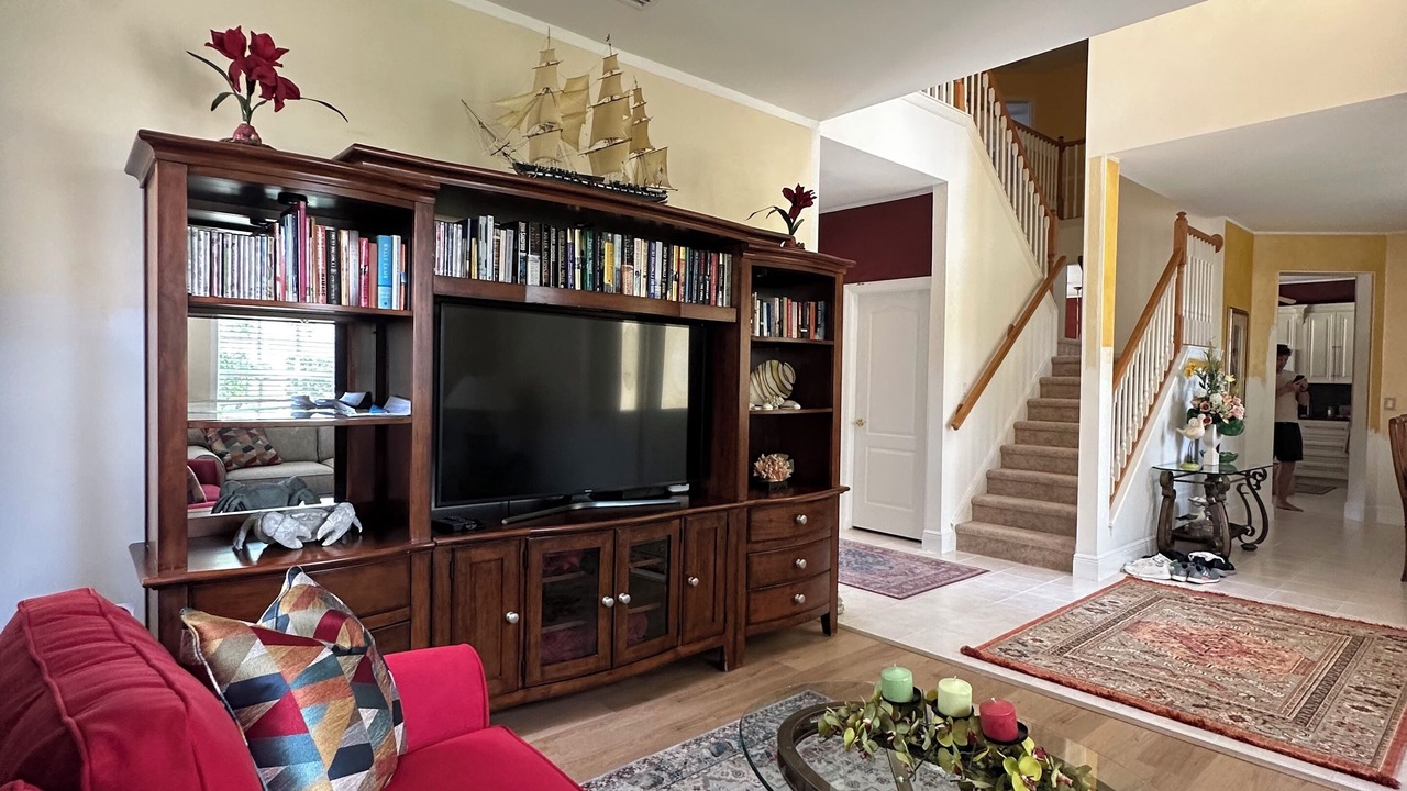 Photo of Livingroom in Stoneybrook
