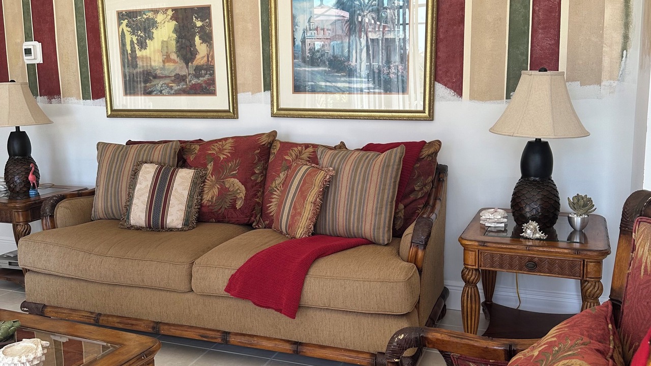 Photo of Livingroom in Stoneybrook