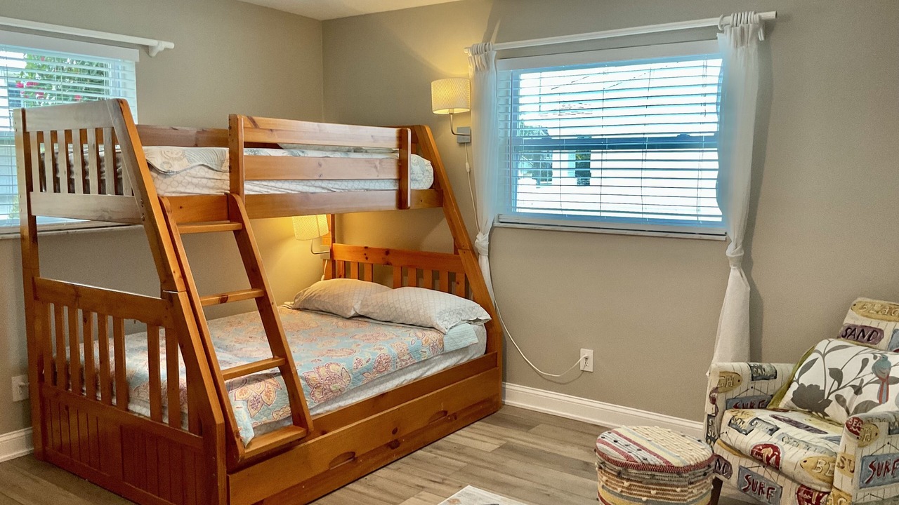 Photo of Bedroom in Redington Beach