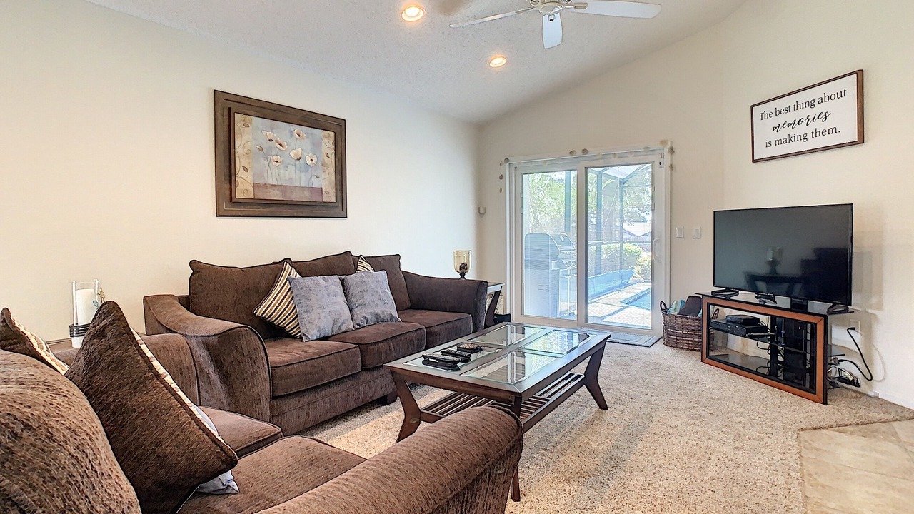 Photo of Livingroom in Haines City