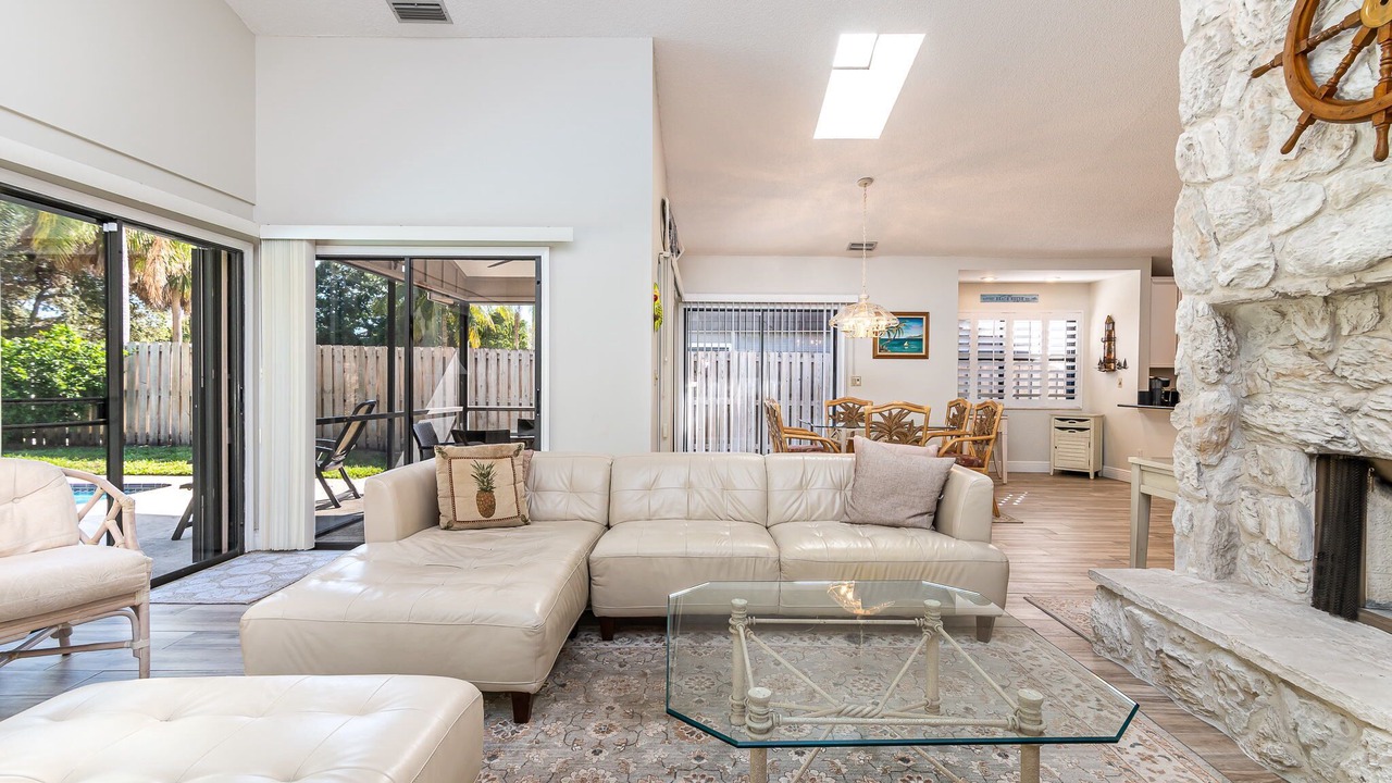 Photo of Livingroom in Inlet District