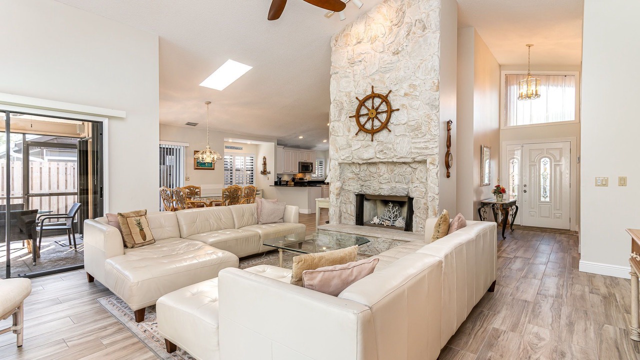 Photo of Livingroom in Inlet District