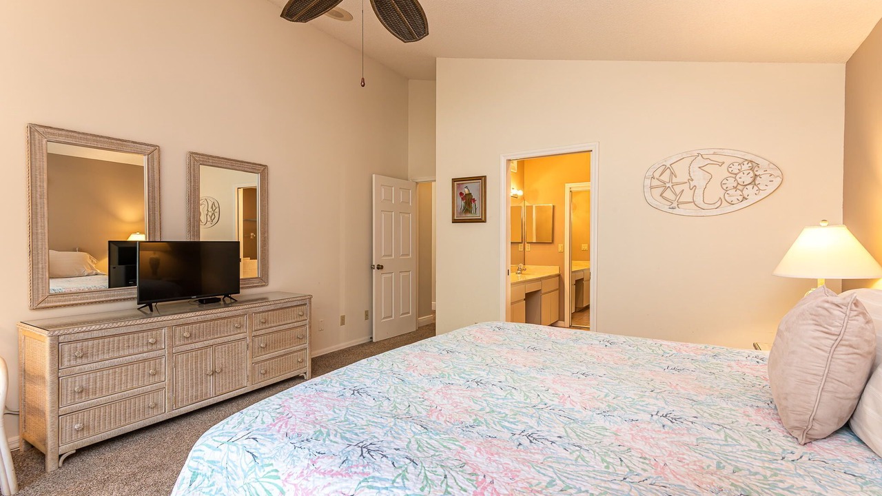 Photo of Bedroom in Inlet District