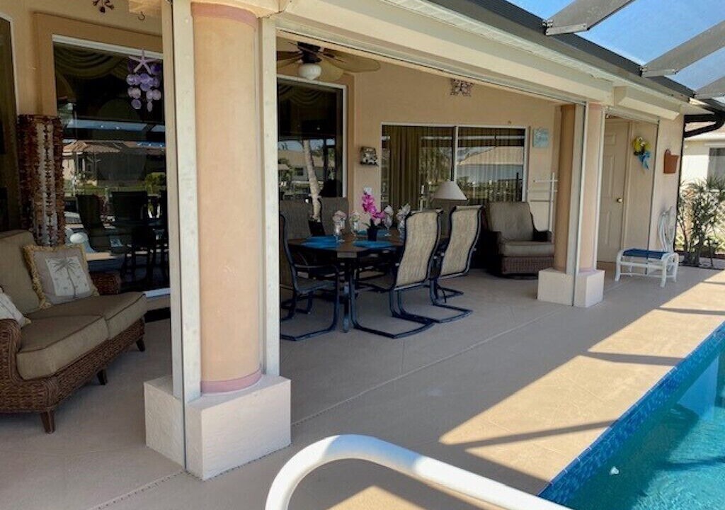 Photo of Outdoor in Pelican