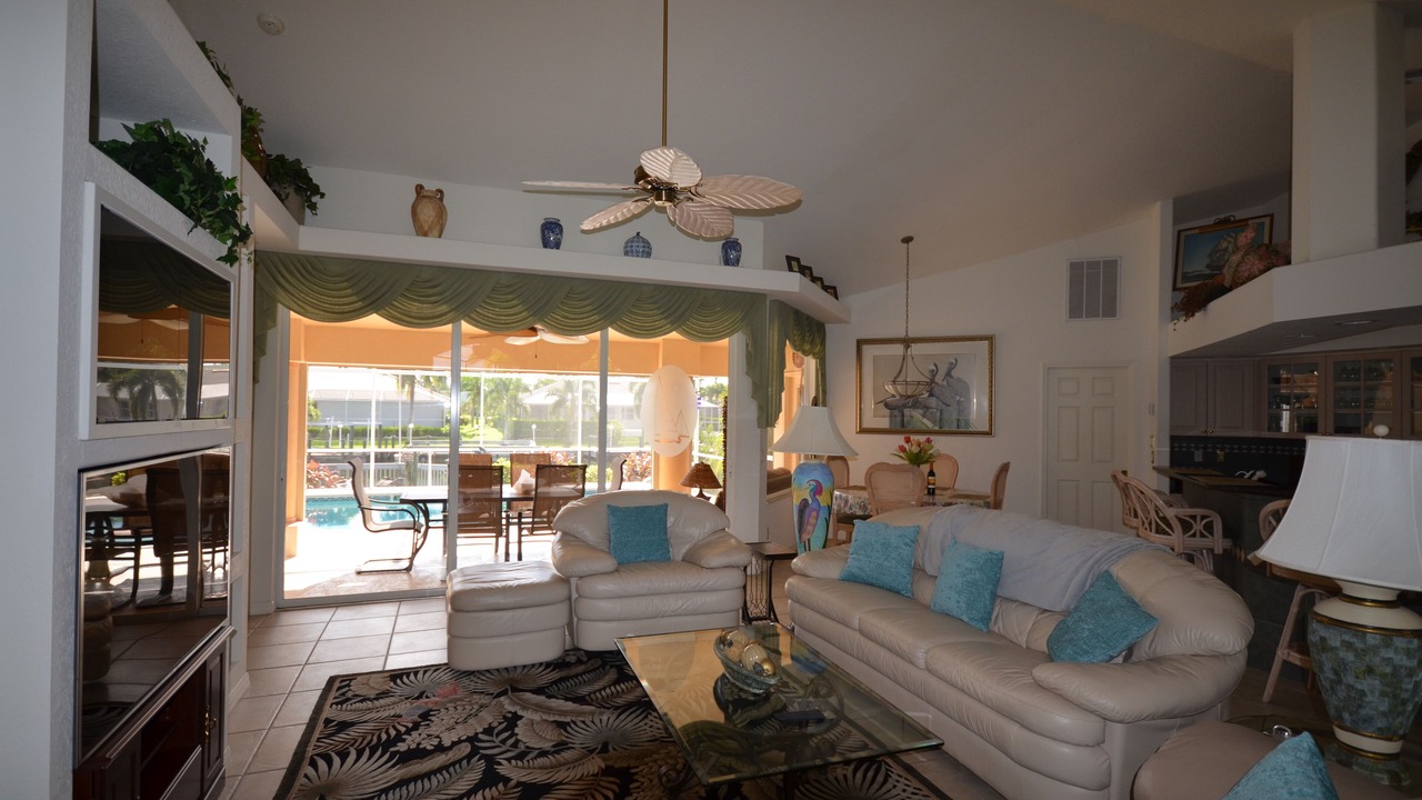 Photo of Livingroom in Pelican