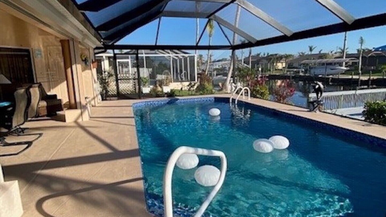 Photo of Outdoor in Pelican