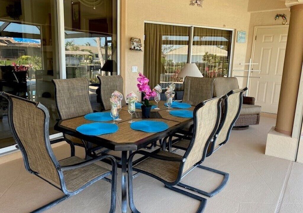Photo of Outdoor in Pelican