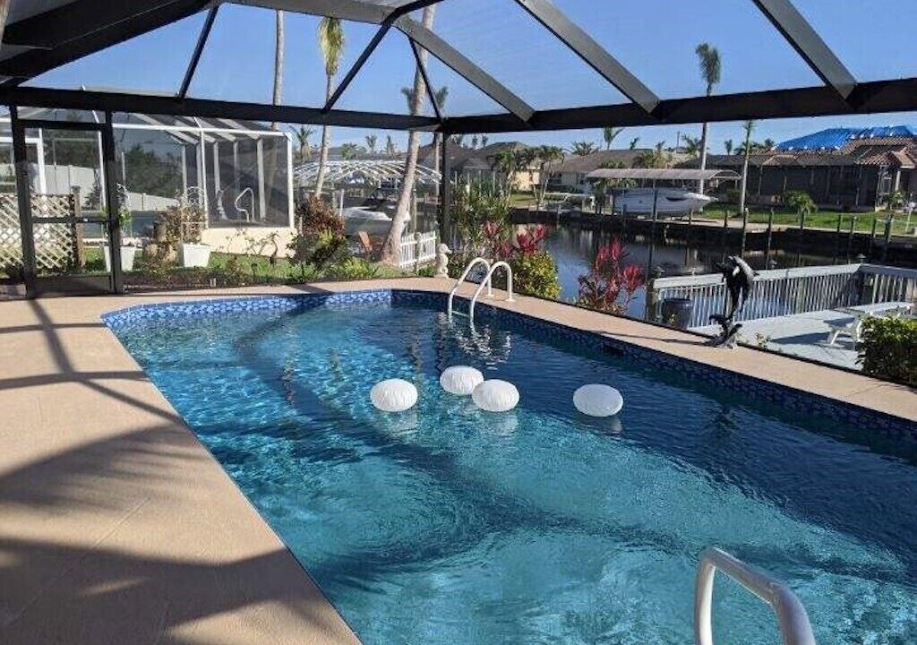 Photo of Outdoor in Pelican