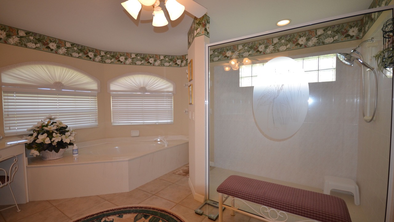 Photo of Bathroom in Pelican