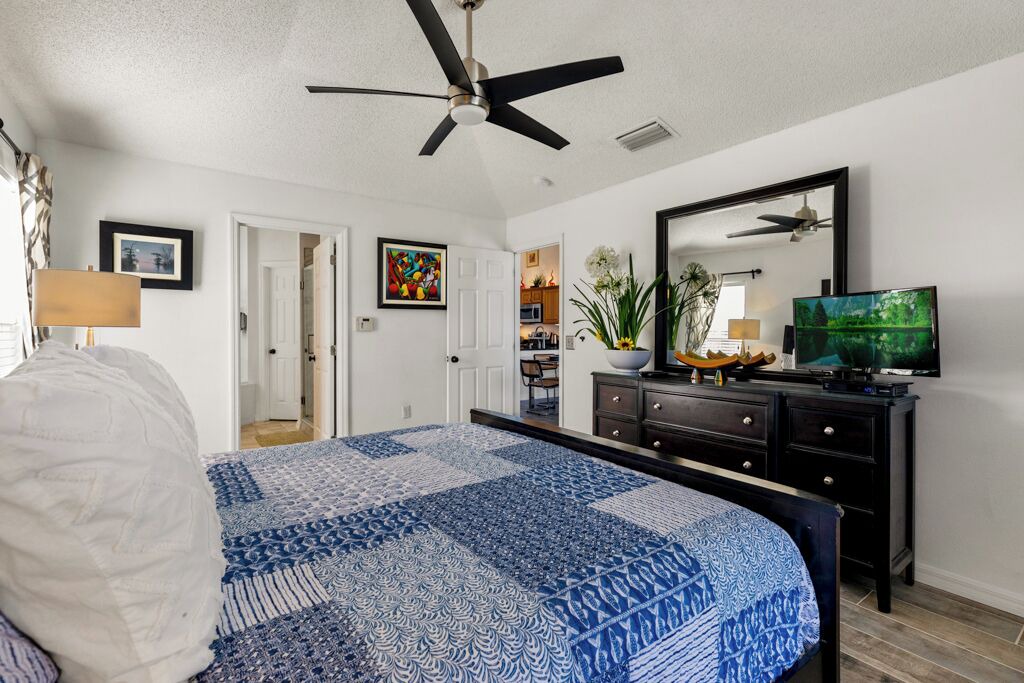 Photo of Bedroom in Lake Berkley