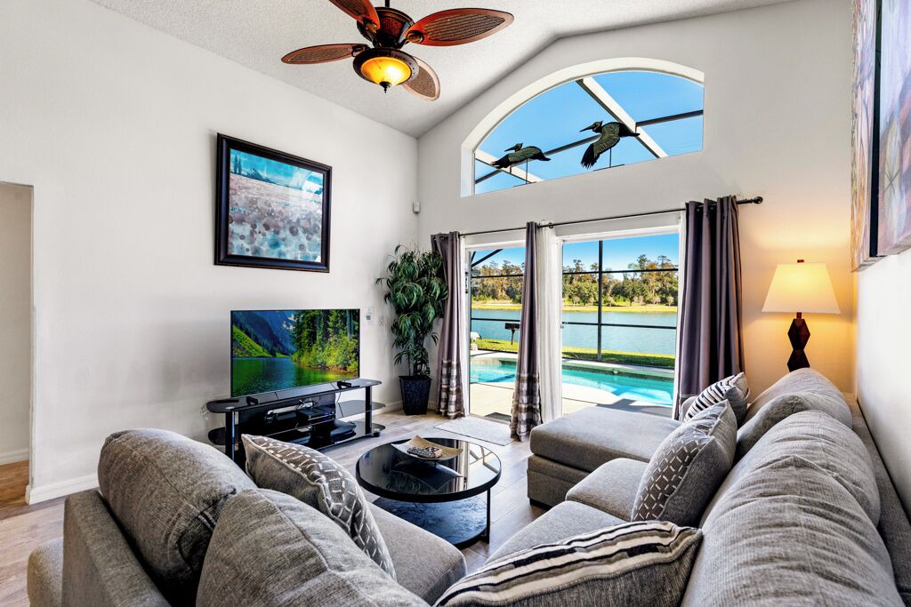 Photo of Livingroom in Lake Berkley