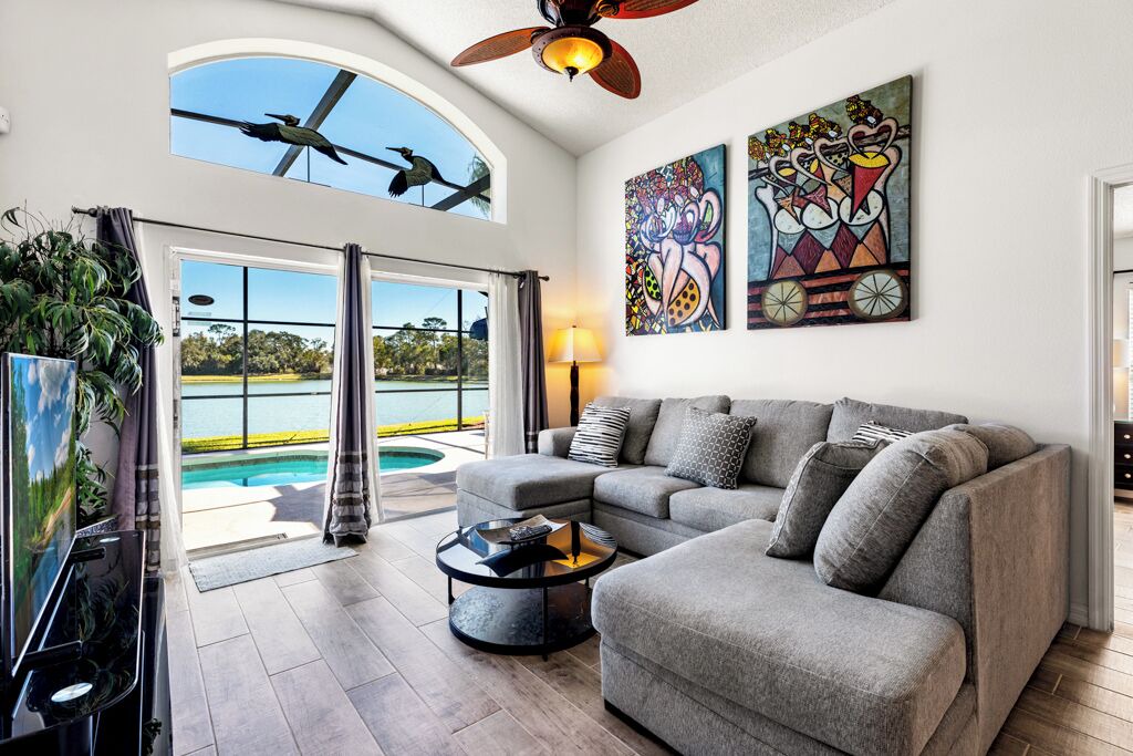 Photo of Livingroom in Lake Berkley