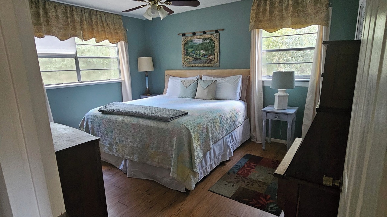 Photo of Bedroom in Dunnellon