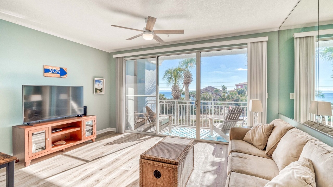 Photo of Livingroom in Gulf Place