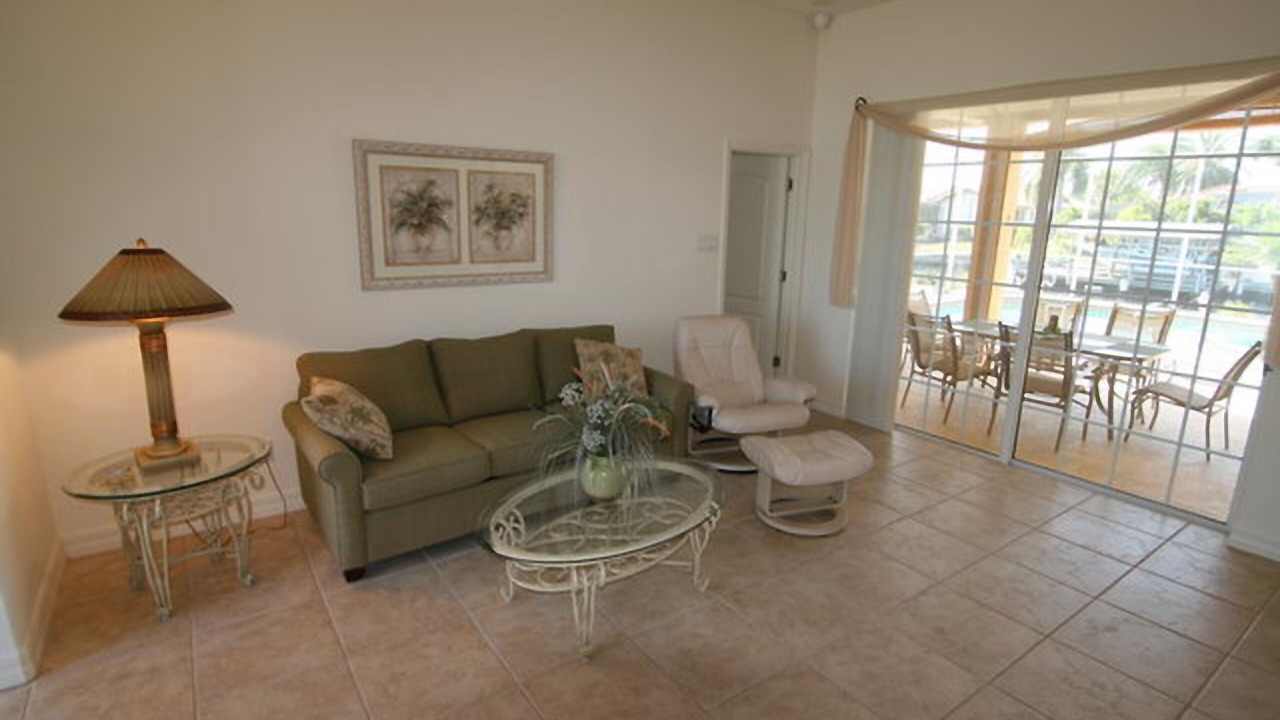 Photo of Livingroom in Caloosahatchee