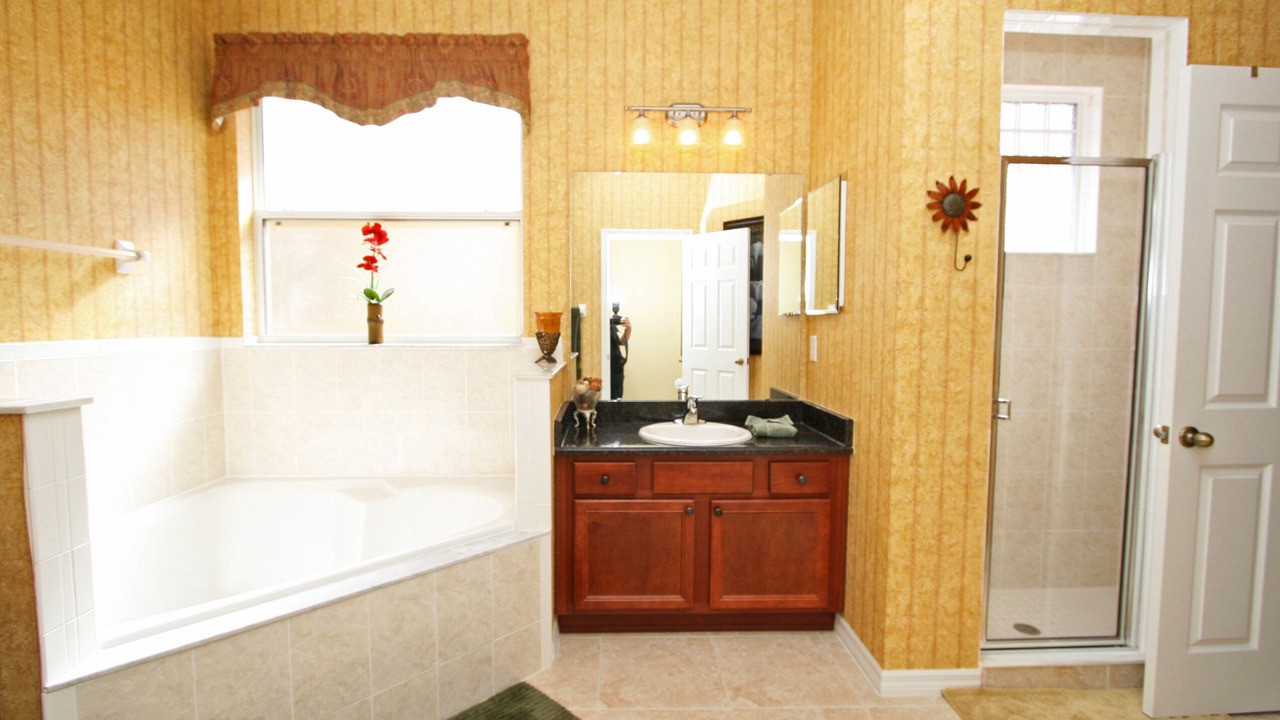 Photo of Bathroom in Crystal Cove