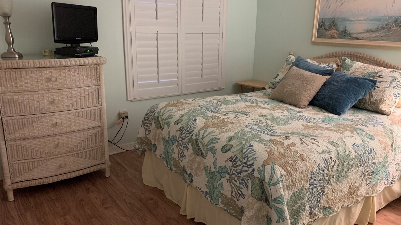 Photo of Bedroom in Seawinds Condo