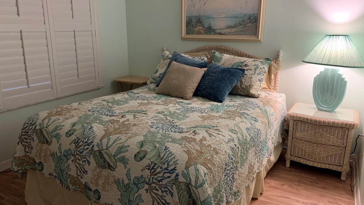 Photo of Bedroom in Seawinds Condo
