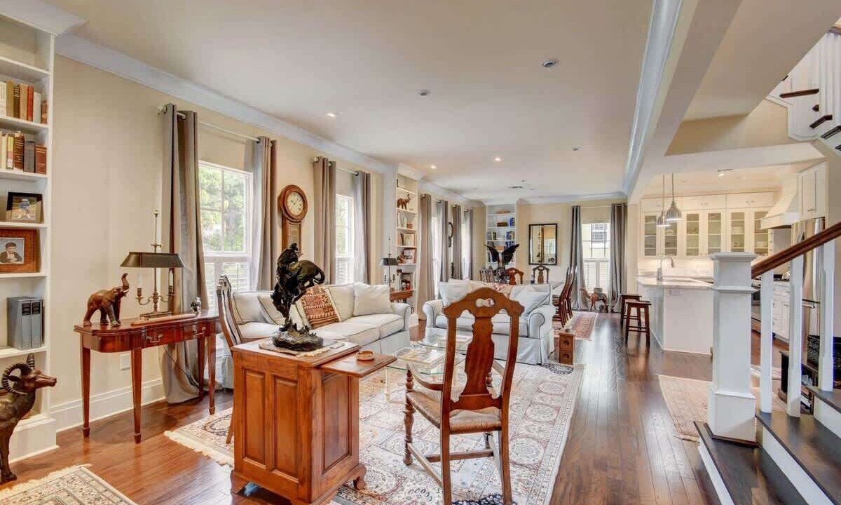 Photo of Livingroom in Grandview Heights