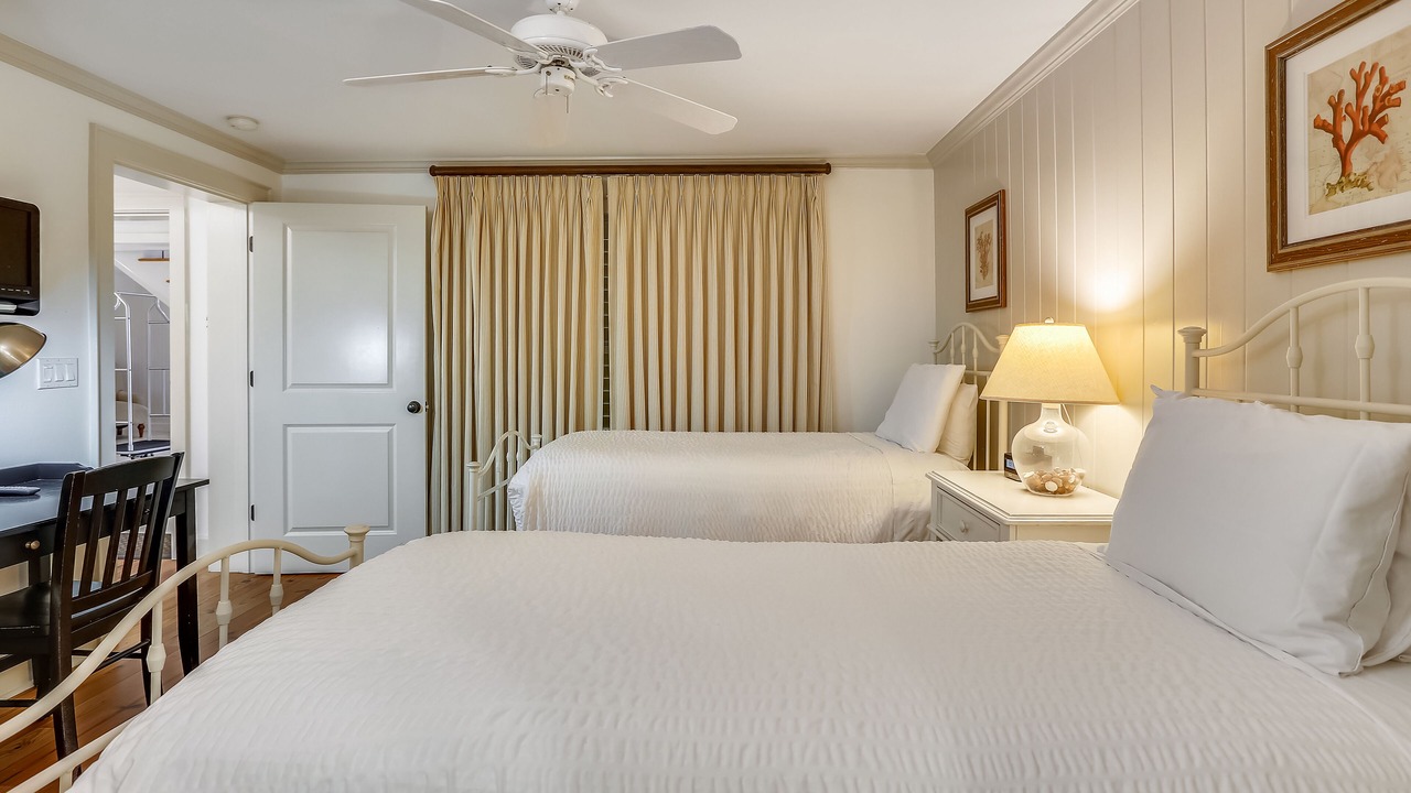 Photo of Bedroom in Holmes Beach