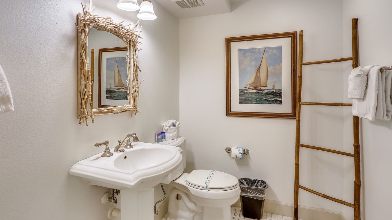 Photo of Bathroom in Holmes Beach