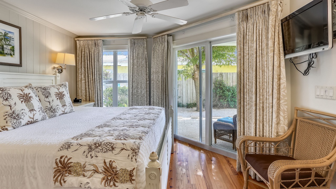 Photo of Bedroom in Holmes Beach