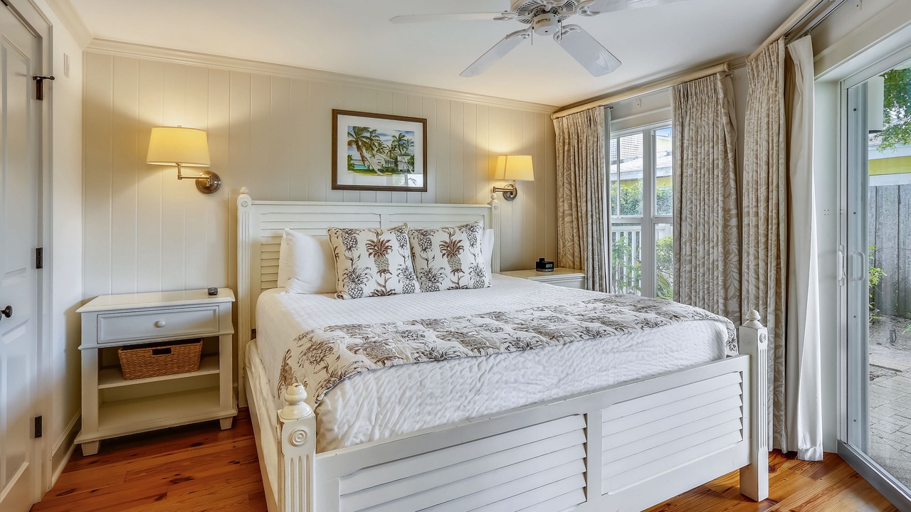 Photo of Bedroom in Holmes Beach