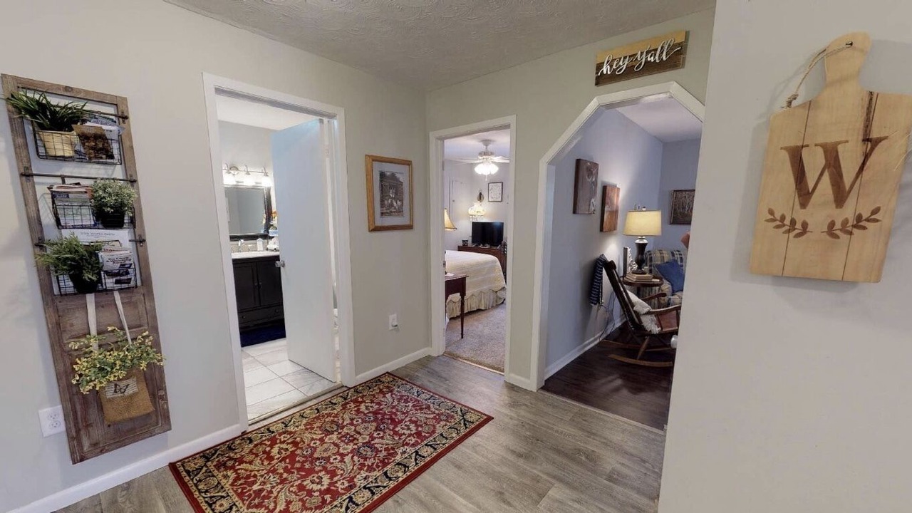 Photo of Bedroom in Madisonville