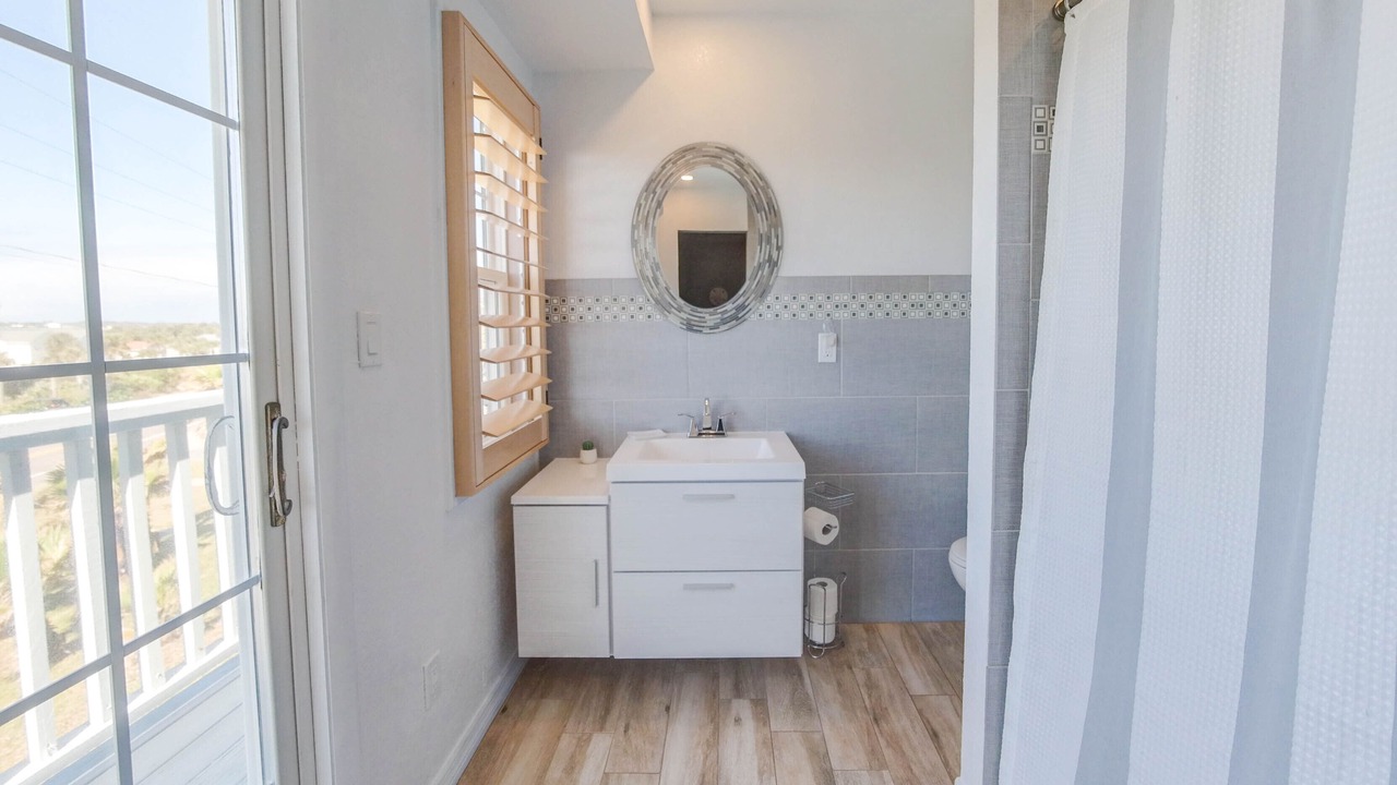 Photo of Bathroom in Painters Hill