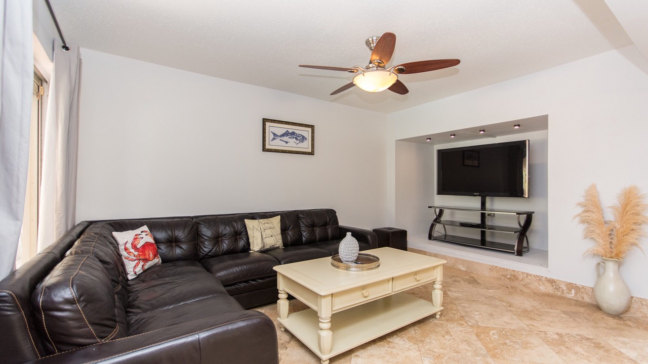 Photo of Bedroom in Garden Isles