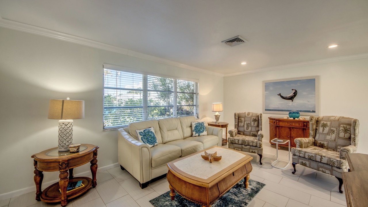 Photo of Livingroom in Caloosahatchee