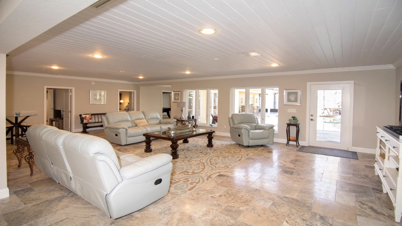 Photo of Outdoor in Crystal Shores