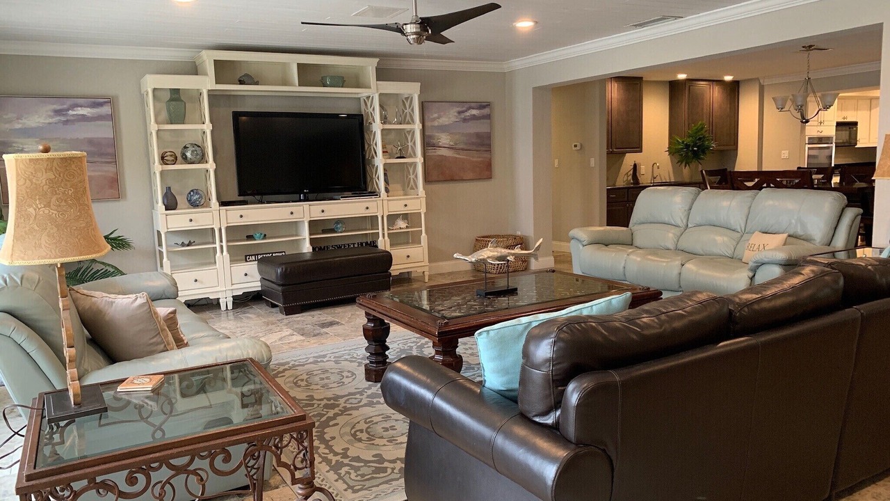 Photo of Bedroom in Crystal Shores