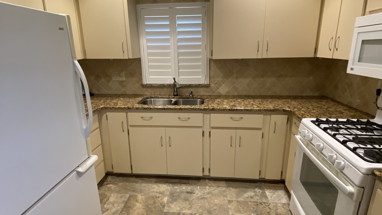 Photo of Kitchen in Crystal Shores