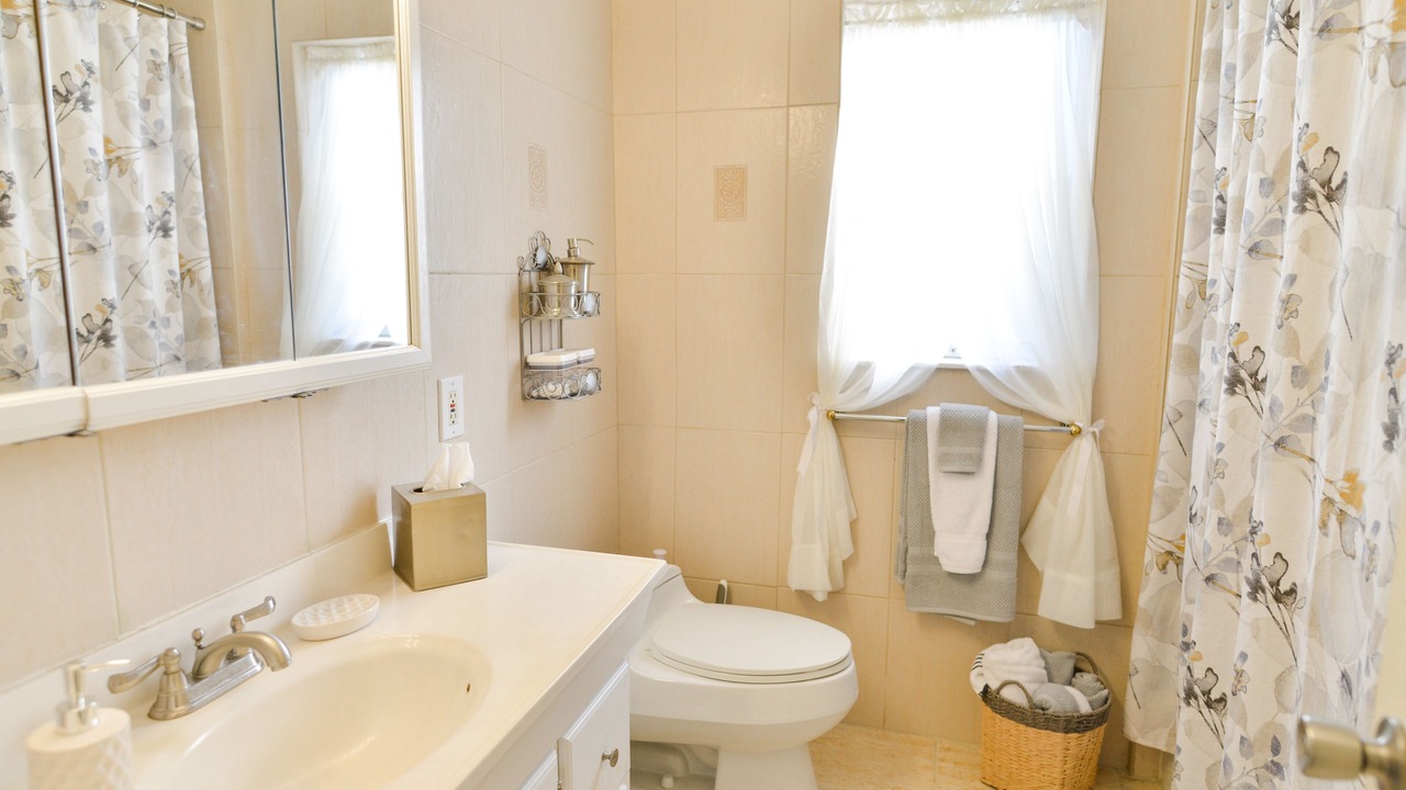 Photo of Bathroom in Naples Park
