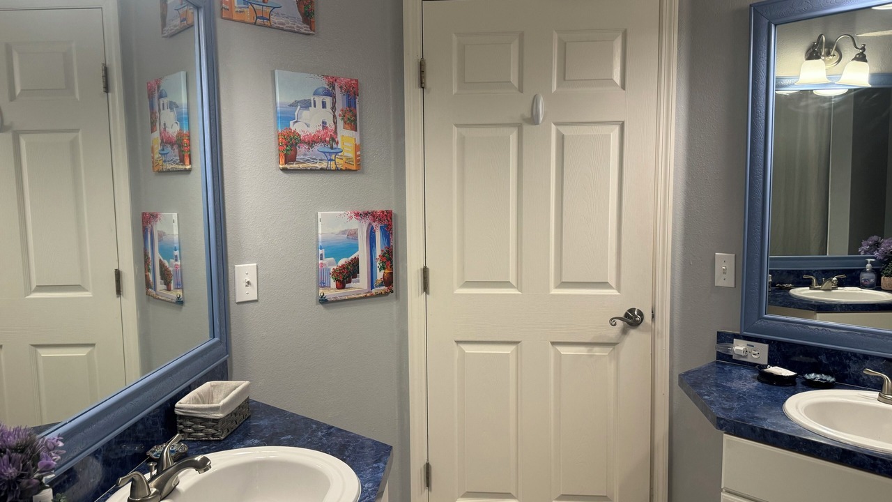 Photo of Bathroom in Sunset Lakes