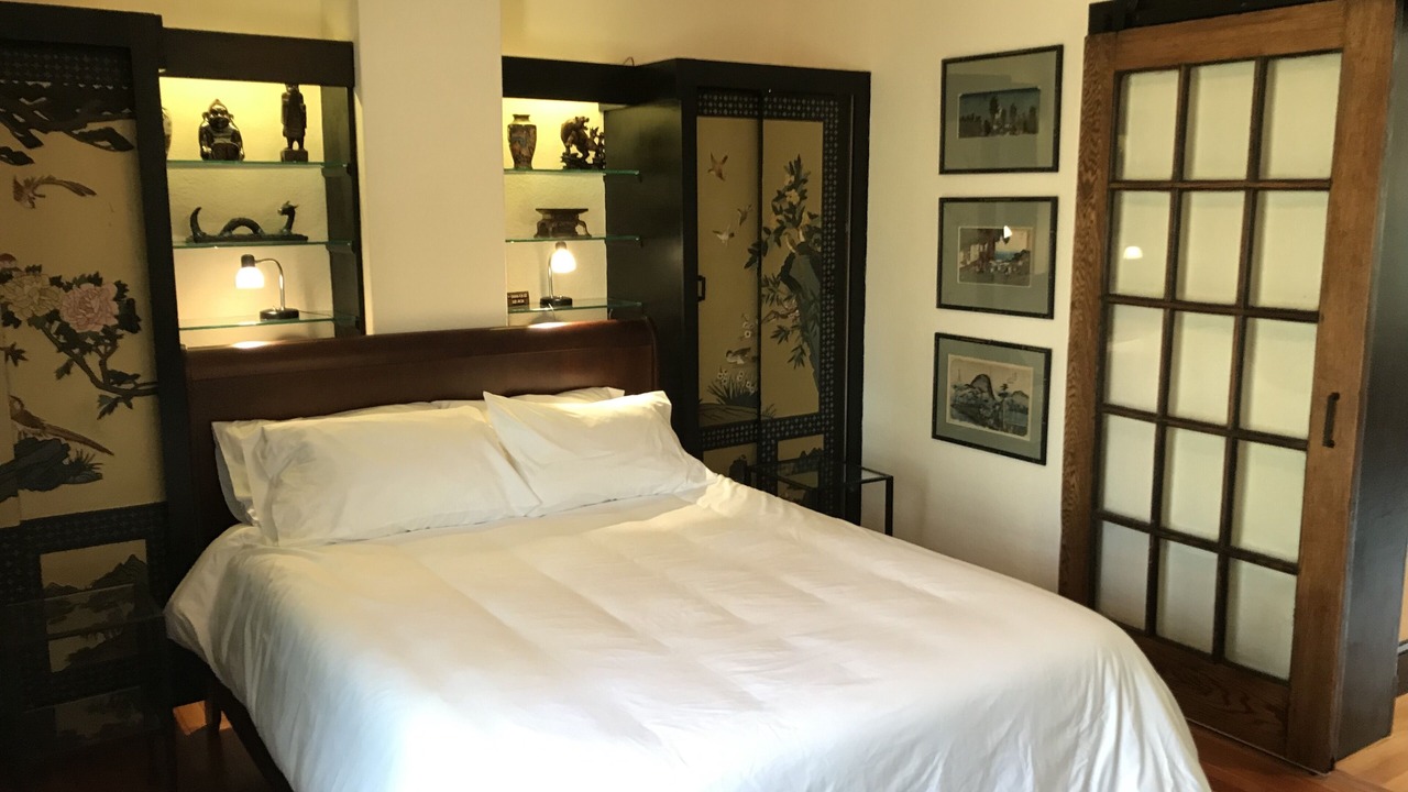 Photo of Bedroom in Grove Park- Sunset
