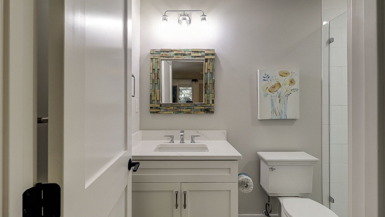 Photo of Bathroom in Beach Lagoon